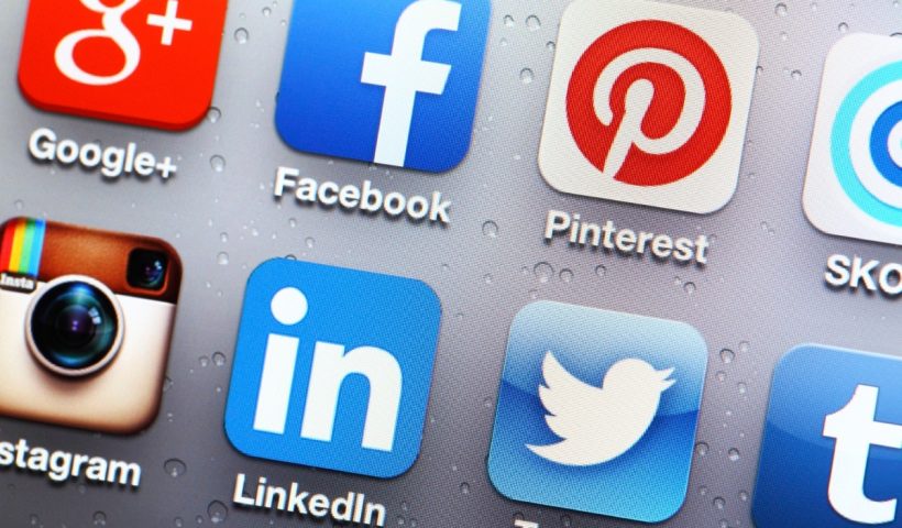 Beginners' Guide - Advantages and Disadvantages of Social Media